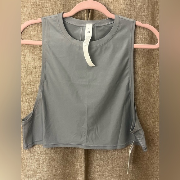 lululemon athletica Tops - Lululemon Athletica Gray Muscle Love Sleeveless Crop Tank Top- NWT